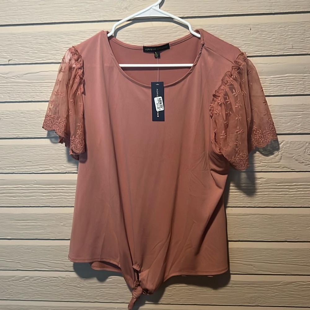NWT Women’s size XL Addrienne Vittadini shirt.